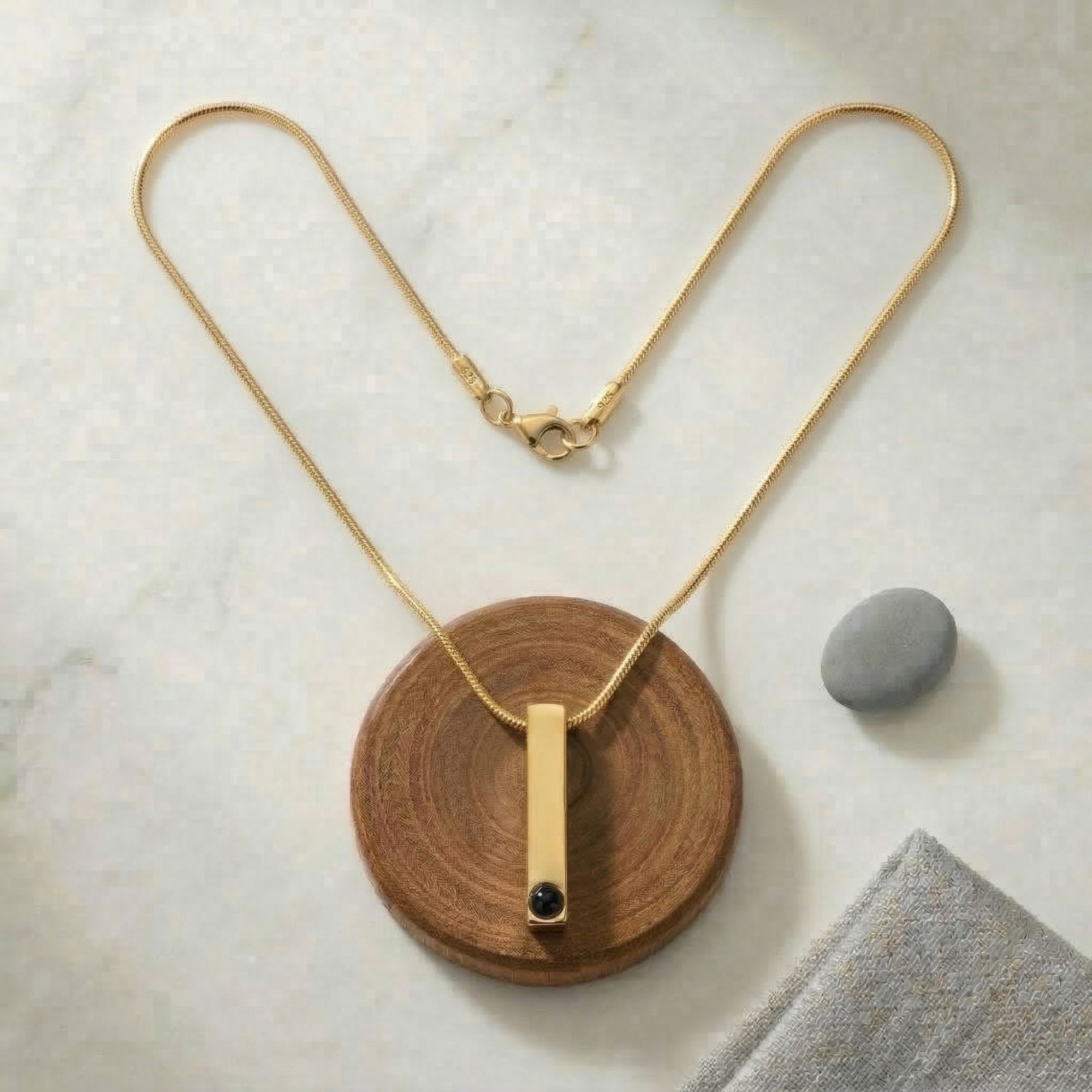 Bar Necklace – Timeless Minimal Design SnapEyelet