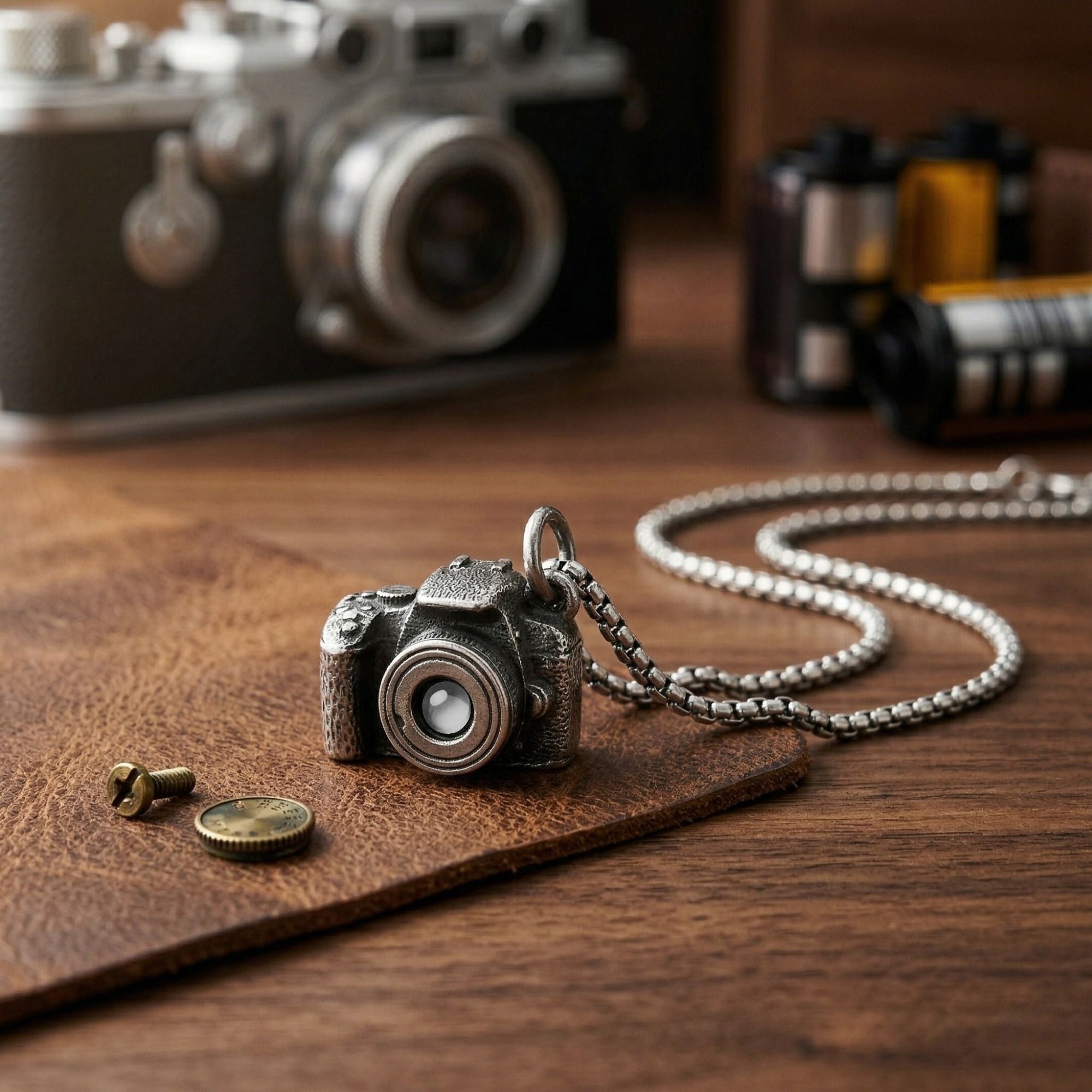 SnapEyelet PURSONALISED PHOTO PROJECTION CAMERA  Necklace